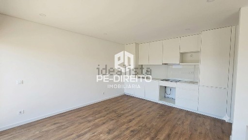 Apartamento T1 à venda em Águas Santas
