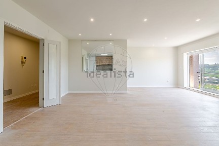 Apartamento T3 à venda em Paredes