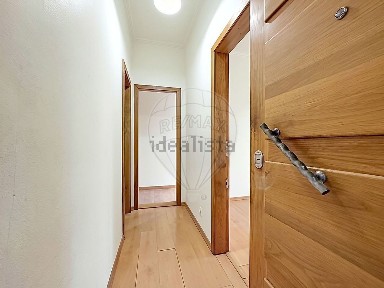 Apartamento T3 à venda na Rua Salvador Allende