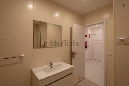 Arrendamento de apartamento T1 na Rua de Pinto Bessa