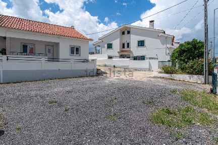 Arrendamento de moradia geminada em Carregado e Cadafais