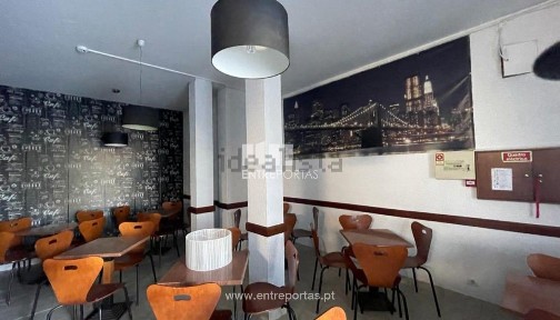 Espaço comercial à venda em Vilar de Pinheiro