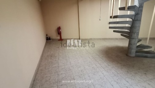 Espaço comercial à venda em Aver-o-Mar