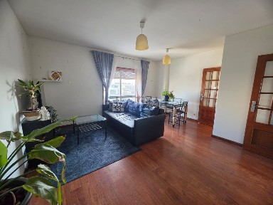 Arrendamento de apartamento T2 na Avenida Visconde de Barreiros