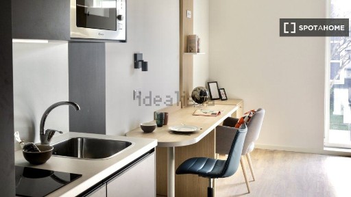 Arrendamento de apartamento T0 na Rua Nova do Rio