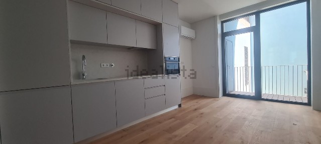 Apartamento T0 à venda na Rua dos Mártires da Liberdade