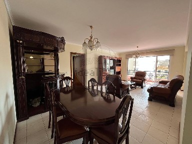 Arrendamento de apartamento T2 na Rua da Casa Branca