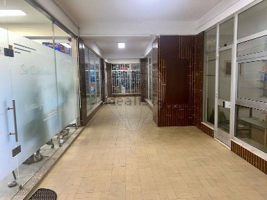 Espaço comercial à venda na Rua Doutor Joaquim Moreira de Barros