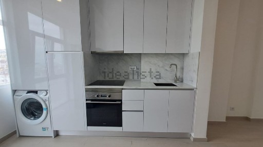 Arrendamento de apartamento T1 na Rua Correia Teles, 16