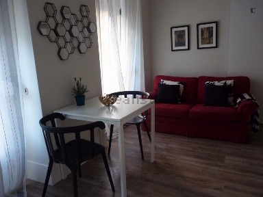 Arrendamento de apartamento T1 na Praça Alvalade