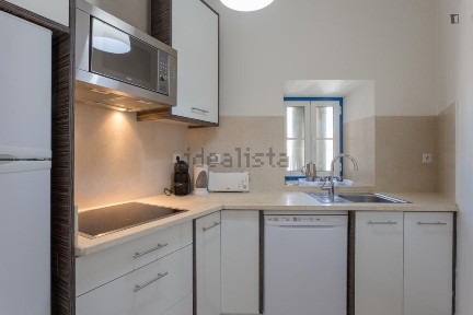 Arrendamento de apartamento T2 na Rua dos Remédios