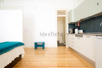 Arrendamento de apartamento T0 na Rua Paiva de Andrada