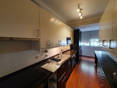 Arrendamento de apartamento T2 na Avenida Conselheiro Barjona de Freitas