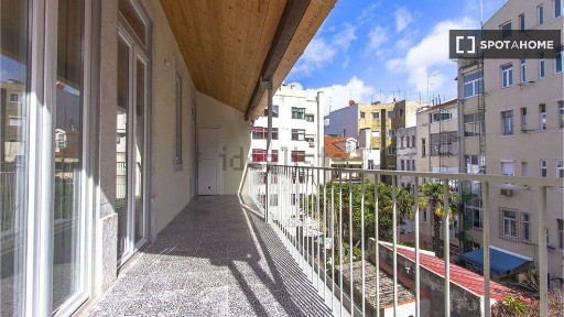 Arrendamento de apartamento T2 na Rua Bernardo Lima