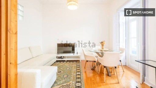 Arrendamento de apartamento T2 na Rua Morais Soares