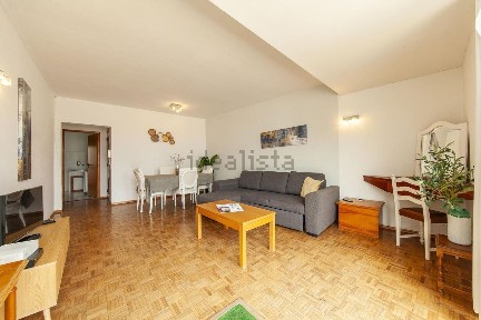 Arrendamento de apartamento T2 na Rua dos Ferreiros