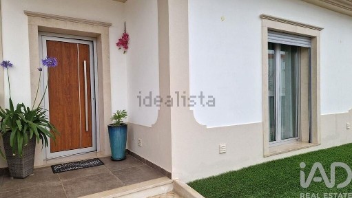 Moradia geminada à venda em Cela