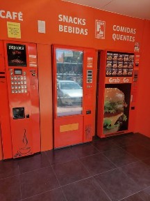 Trespasso negócio de vending ou vendo máquinas de venda automática de produtos alimentares