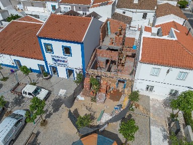 Redondo, Urb. Moradia centro da vila, Avenida Doutor Barahona, 30