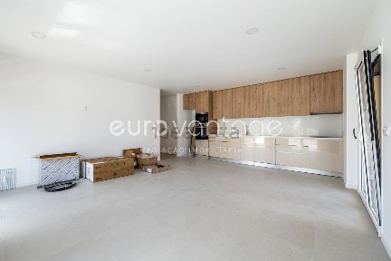 Apartamento T2 à venda na Rua da Esteliana s/n