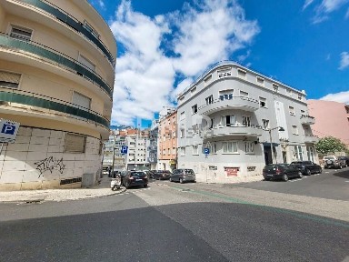 Arrendamento de espaço comercial em Entrecampos