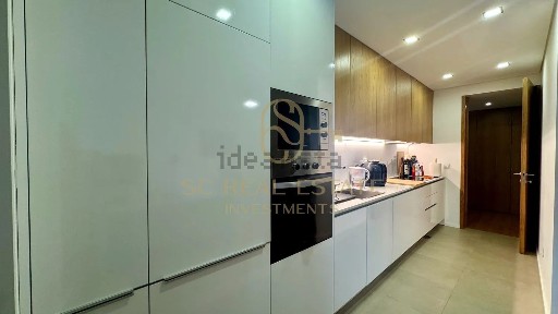 Apartamento T2 à venda em Castêlo da Maia