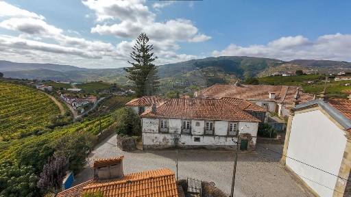 Quinta à venda na Rua Conde Jorge de Avilez