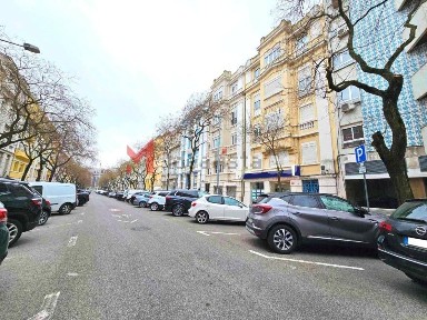 Arrendamento de apartamento T4 na Avenida Ressano Garcia