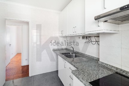 Arrendamento de apartamento T2 na Avenida Ivens