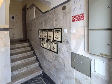 Arrendamento de apartamento T2 na Estrada de Benfica, 427