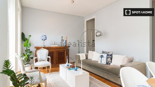 Arrendamento de apartamento T2 na Rua Joaquim Bonifácio