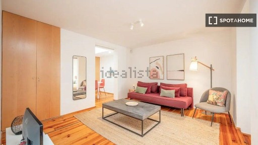 Arrendamento de apartamento T2 na Travessa do Corpo Santo