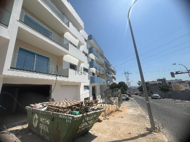 Espaço comercial à venda na Rua António Maria Lisboa, 18