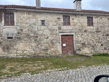 Casa de aldeia à venda na Pedroso