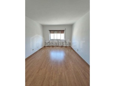 Apartamento T1 à venda em Benavente