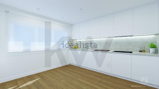 Apartamento T2 à venda na Rua Provedor Nuno Álvares Pereira, 1