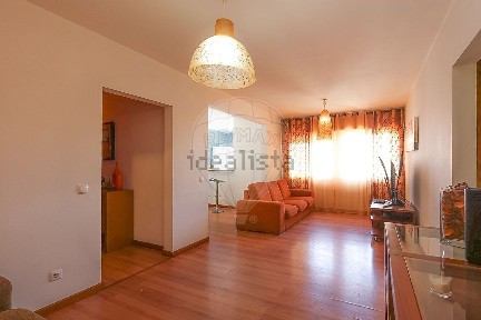 Apartamento T3 à venda no Vale do Cobro