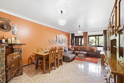 Apartamento T2 à venda na Rua Américo da Silva Marinho, 18