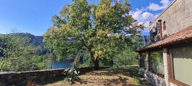 Quinta à venda em Louredo