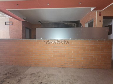 Arrendamento de espaço comercial na Rua do Gravito