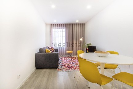 Arrendamento de duplex na Rua de Luís Cipriano, 23