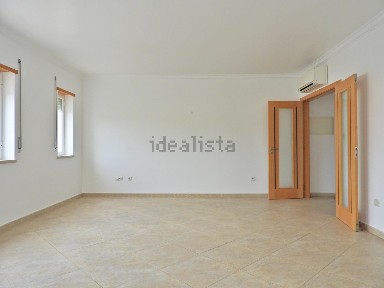 Arrendamento de apartamento T2 em Santarém