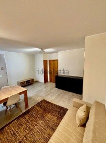 Arrendamento de apartamento T2 na Rua Professor Rocha Pereira, 165