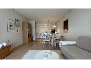 Arrendamento de apartamento T1 na Travessa Nova das Chieiras