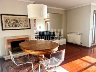 Arrendamento de apartamento T2 na Rua de Gondarém