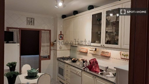 Arrendamento de apartamento T3 na Rua Professor Augusto Resende