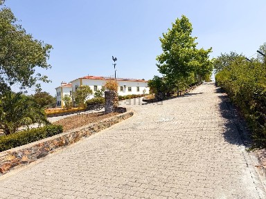 Moradia independente à venda em Quinta da Ribeira