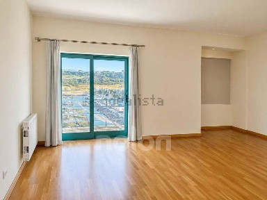 Apartamento T2 à venda na Alameda da Orada, 1