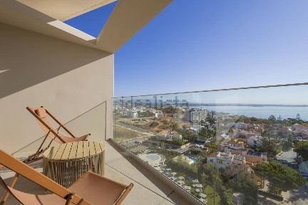 Apartamento T2 à venda na Rua Raul Brandäo, 2