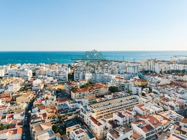 Apartamento T3 à venda no Centro - Quarteira Velha